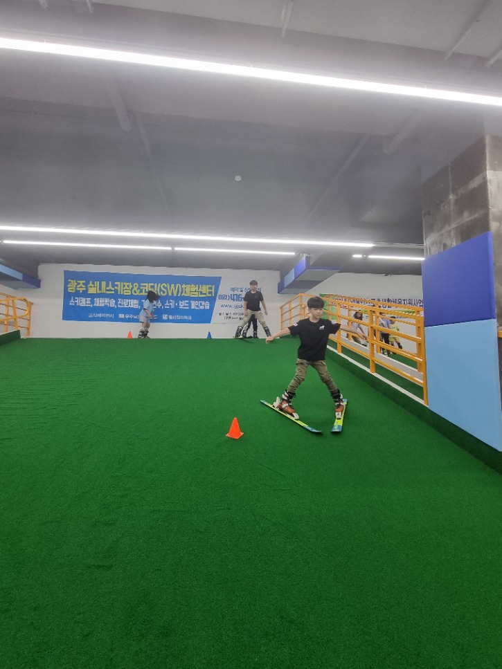 KakaoTalk_20230610_125145420_05.jpg