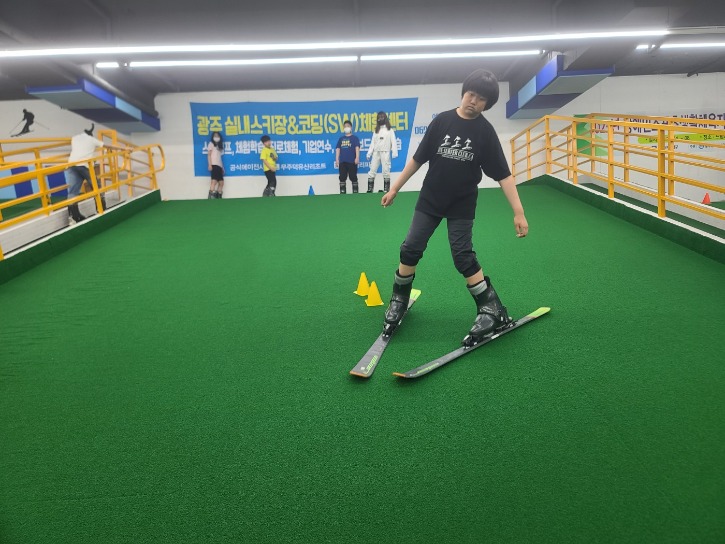 KakaoTalk_20230513_123840963_03.jpg