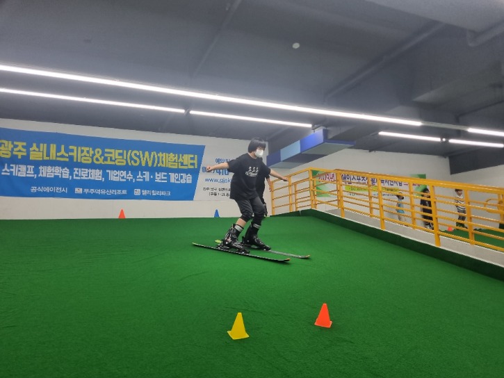 KakaoTalk_20230610_125145420_09.jpg