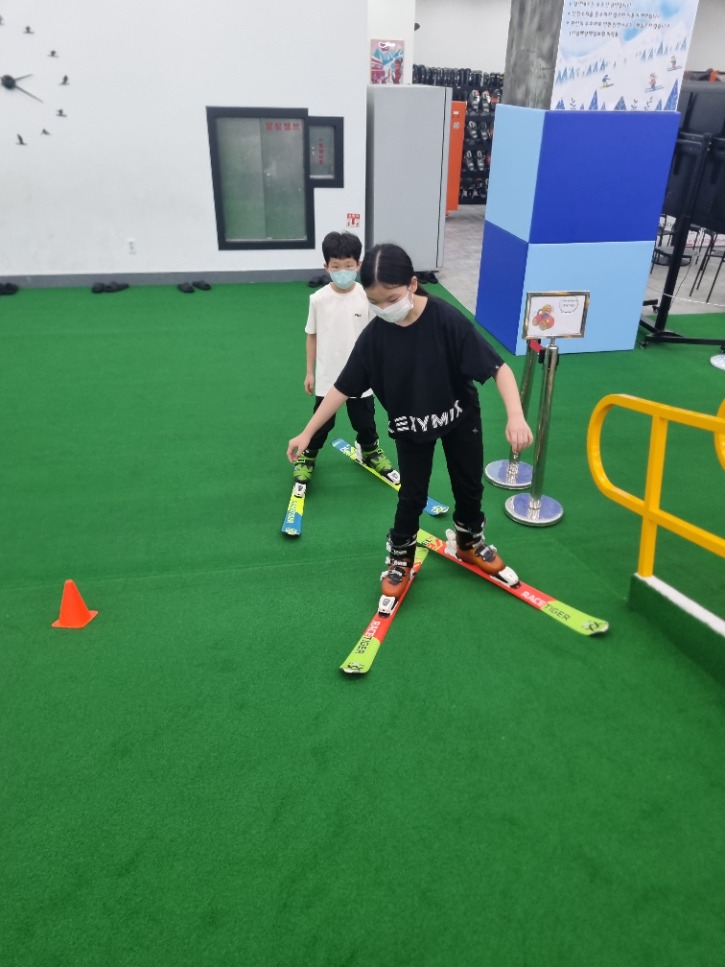 KakaoTalk_20230610_155352461_03.jpg