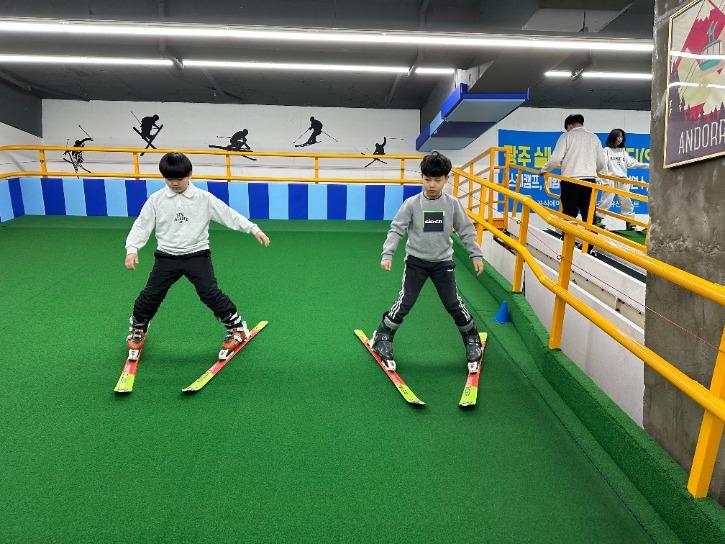 KakaoTalk_20231219_142959139_09.jpg