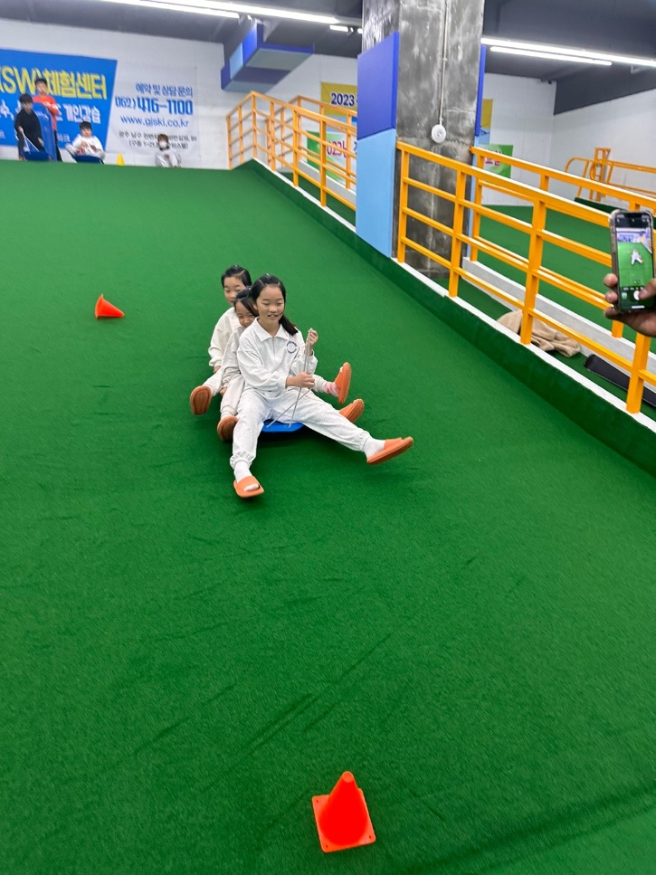 KakaoTalk_20231109_124238205_09.jpg