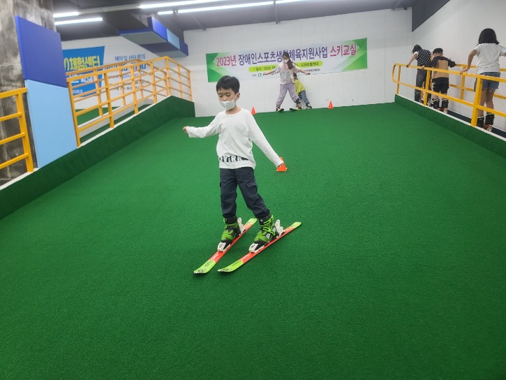KakaoTalk_20230513_173635900_06.jpg